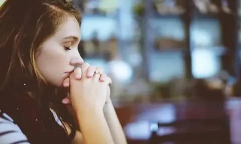 12 Ucapan Doa untuk Kedua Orang Tua Terkasih dalam Ajaran Kristen
