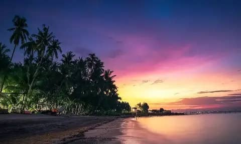 Mengulik Keindahan Pantai Kelapa Tuban, Surga Wisata Bahari di Jantung Jawa Timur