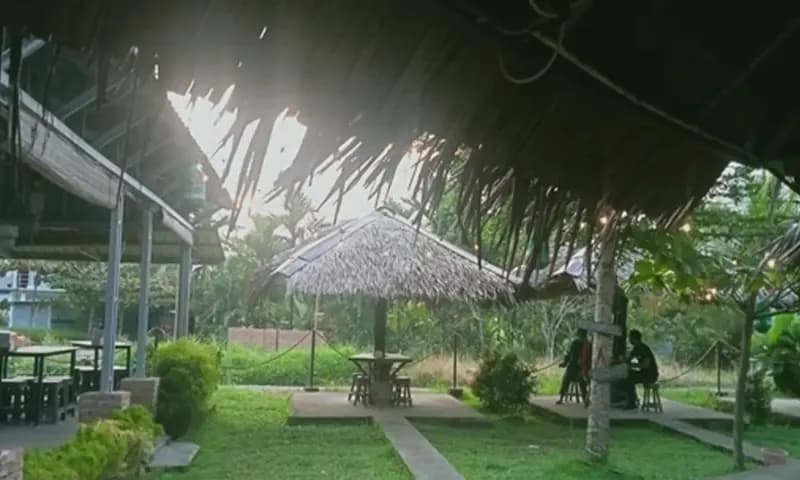 Suasana yang adem di kafe Lissoi (Foto: PARBOABOA/Novriani)