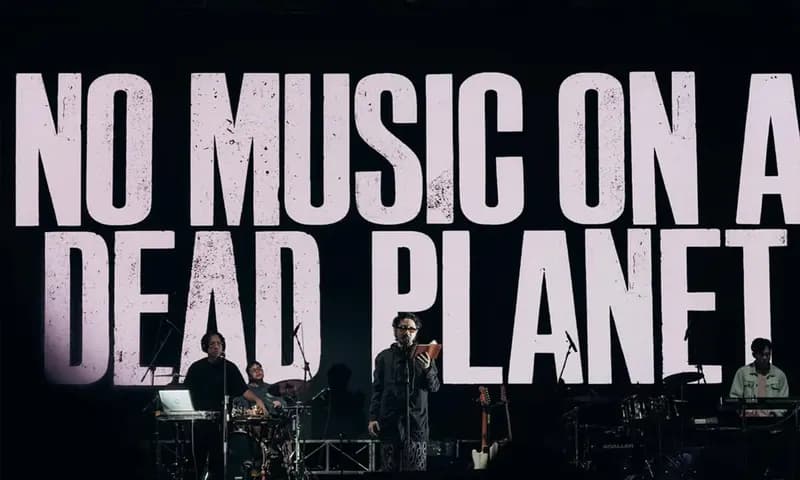 Penampilan group musik di Festival Rock In Celebes 2025 yang berlangsung di Fort Rotterdam, Makassar (Foto: IG/@musicdeclares_indonesia)